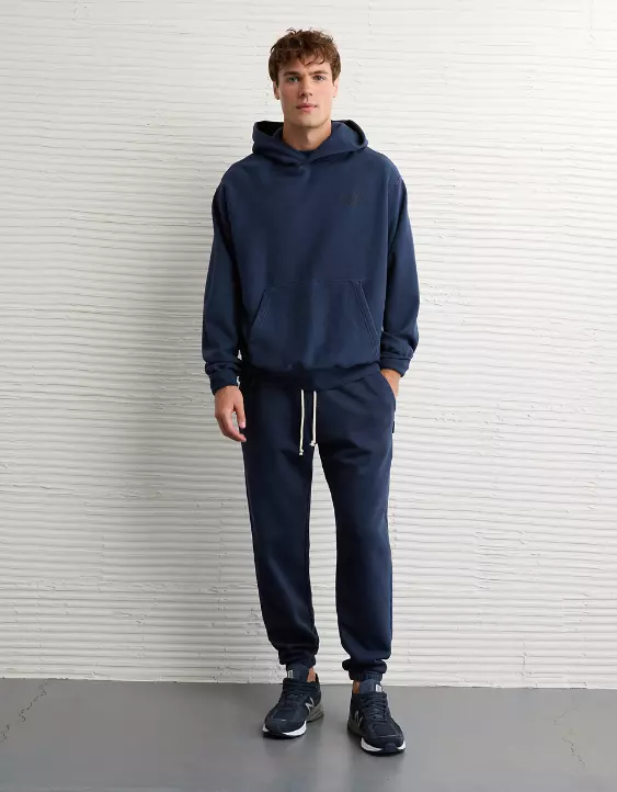 AE Laidback Luxe Heavyweight Graphic Hoodie - Image 6