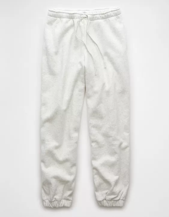AE Everyday Luxe Sweatpant - Image 4