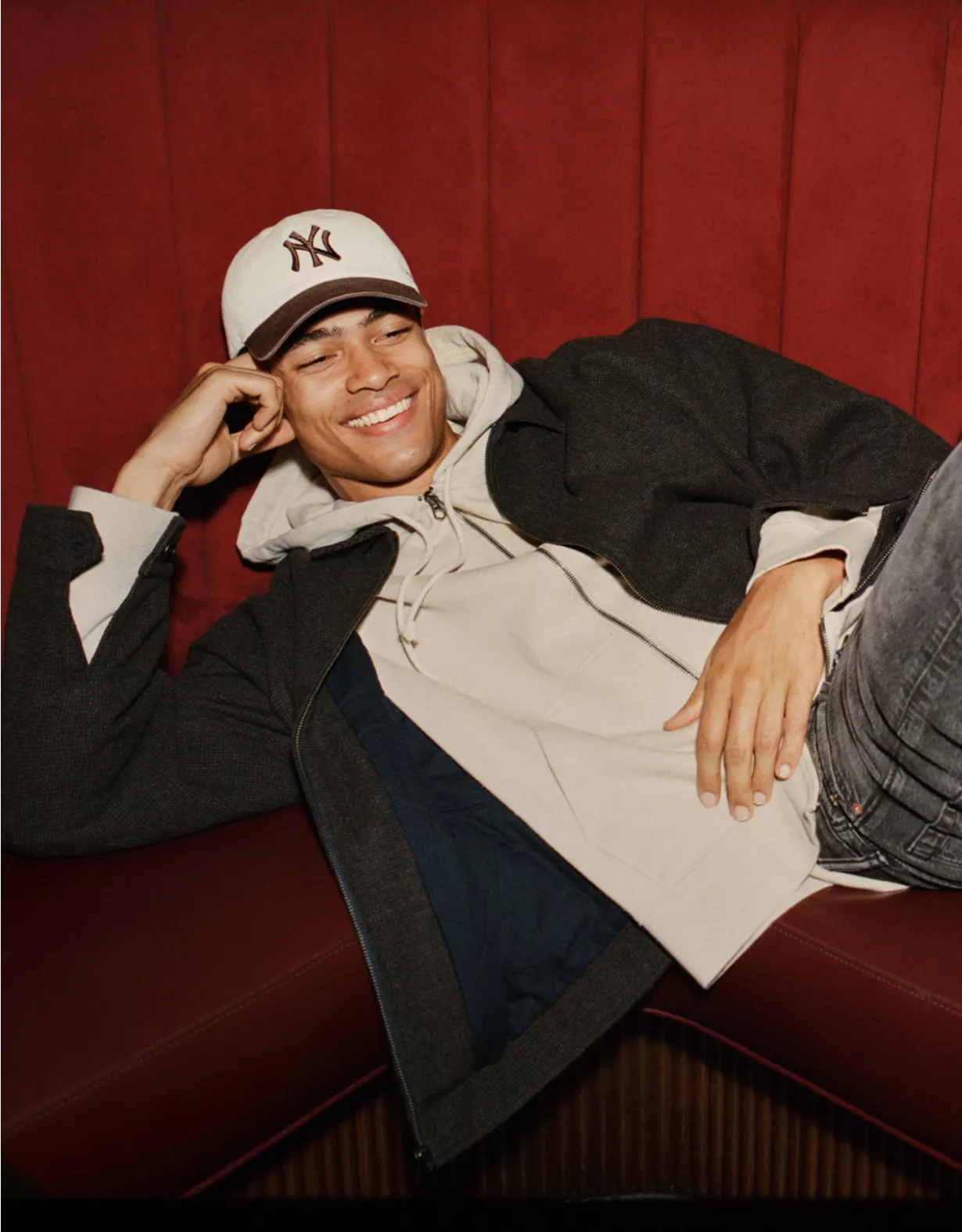 AE Laidback Luxe Heavyweight Full-Zip Hoodie