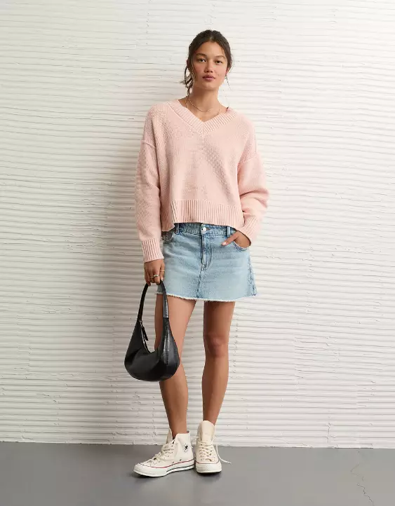 AE Long Weekend V-Neck Sweater - Image 5