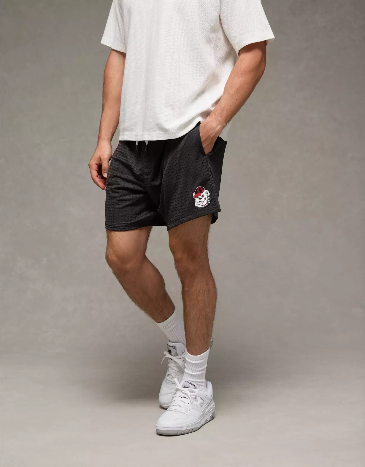 AE Georgia Bulldogs 6" Mesh Lounge Short