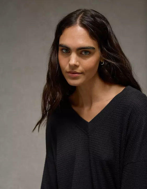 AE Long Sleeve V-Neck Plush T-Shirt - Image 6