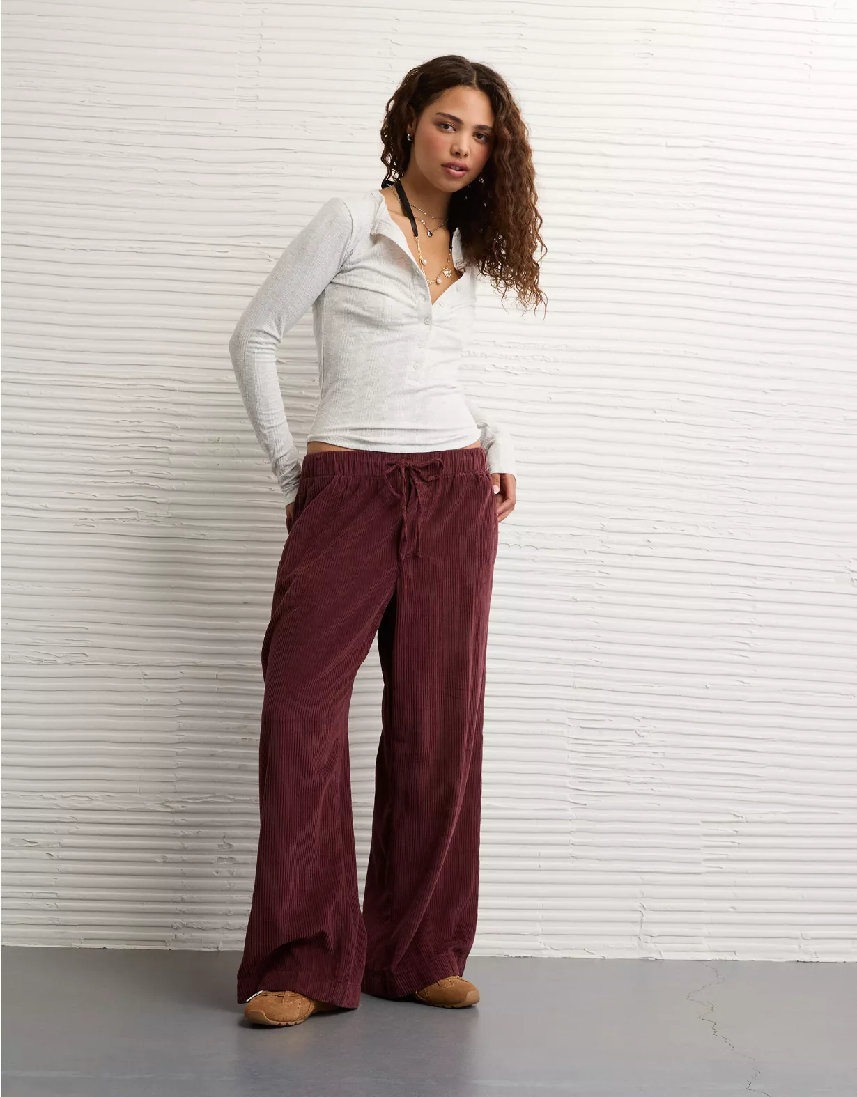 AE Stretch Corduroy Low-Rise Baggy Wide-Leg Pant