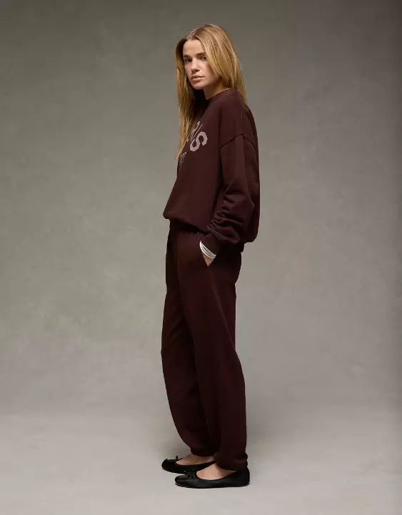 AE High-Waisted Sweatpant - Image 5