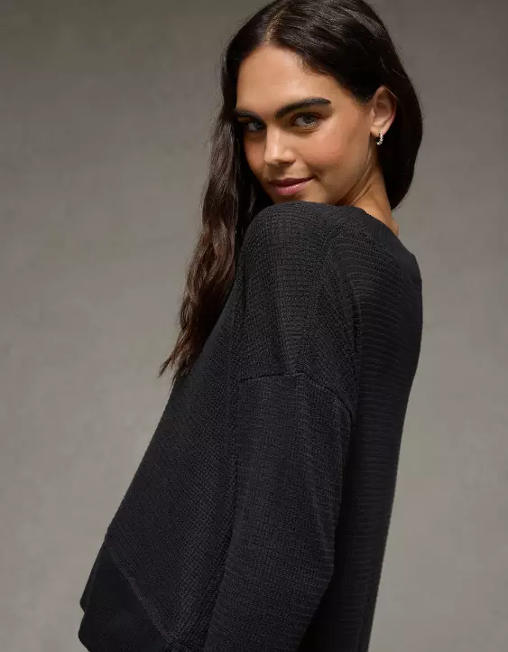 AE Long Sleeve V-Neck Plush T-Shirt - Image 2