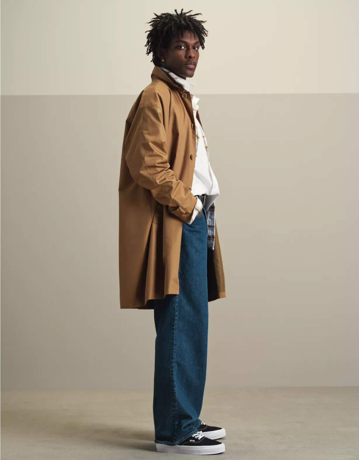 AE Mac Trench Coat