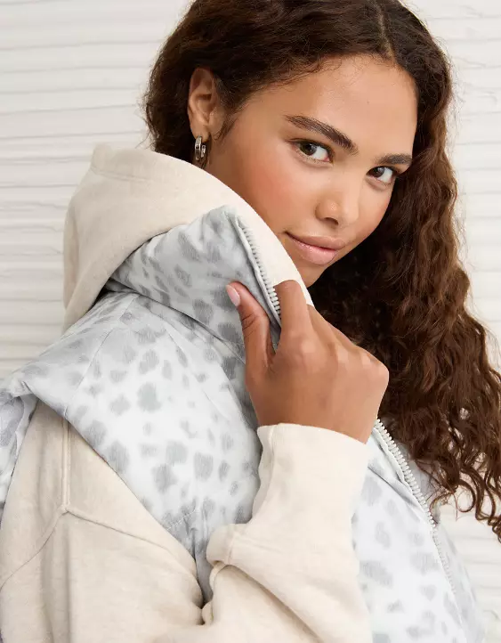 AE Puffer Vest - Image 6